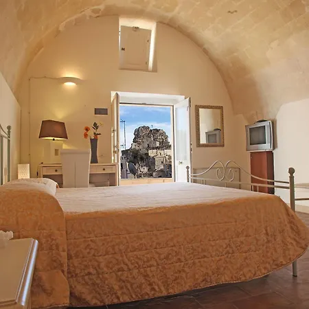 Caveoso 3* Matera