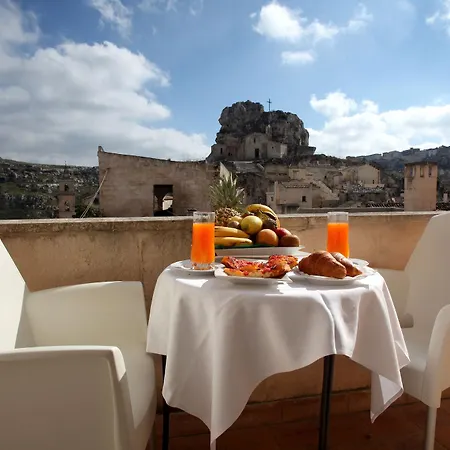 Caveoso Hotell 3*
